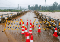 新闻多一度丨北京多区暴雨红警 多支救援力量一线抢险进行时