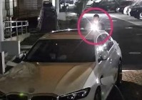 “小广告”实为诈骗引流崇明警方抓获贴纸“刺客”