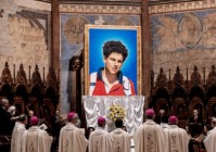 首个游戏玩家圣人!天主教教皇封圣首个90后男子