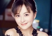 “最干净女演员”被富商苦追10年才嫁如今和女儿被宠如宝