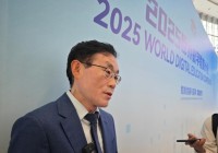 专访联合国教科文组织人工智能教育专家苗逢春:人工智能无法替代教师的教学智慧