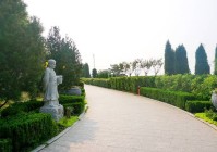 【凤凰山陵园】2025官网:墓地电话_价格_地址_预约看墓