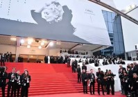 第78届戛纳开幕式红毯大赏:明星造型PK谁扛住了外媒怼脸镜头?