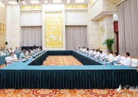 山东省举行“八一”军政座谈会