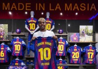 亚马尔与巴萨正式完成续约 新赛季将身披10号球衣