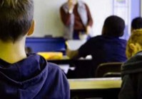 校园安全知识教育广播稿