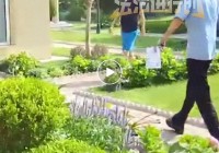 突发37岁女演员被刑拘！和63岁董事长男友欲割韭菜亏损500万！