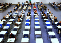 17000培训费退款需17年 中公教育回应:2万要退40年