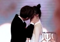 成龙不敢碰她甄子丹搂不到她王思聪不敢撕她却被他当众亲了